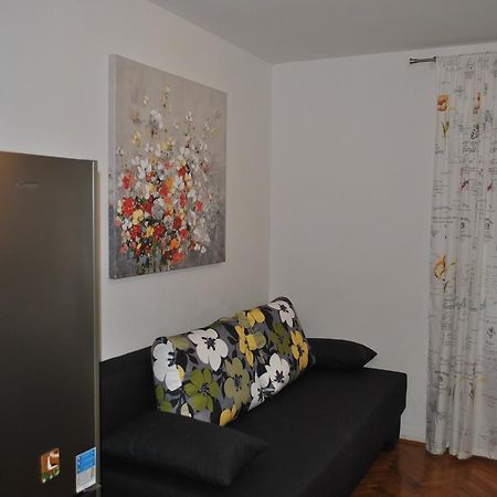 Apartment On The Square มาคาร์สกา ภายนอก รูปภาพ
