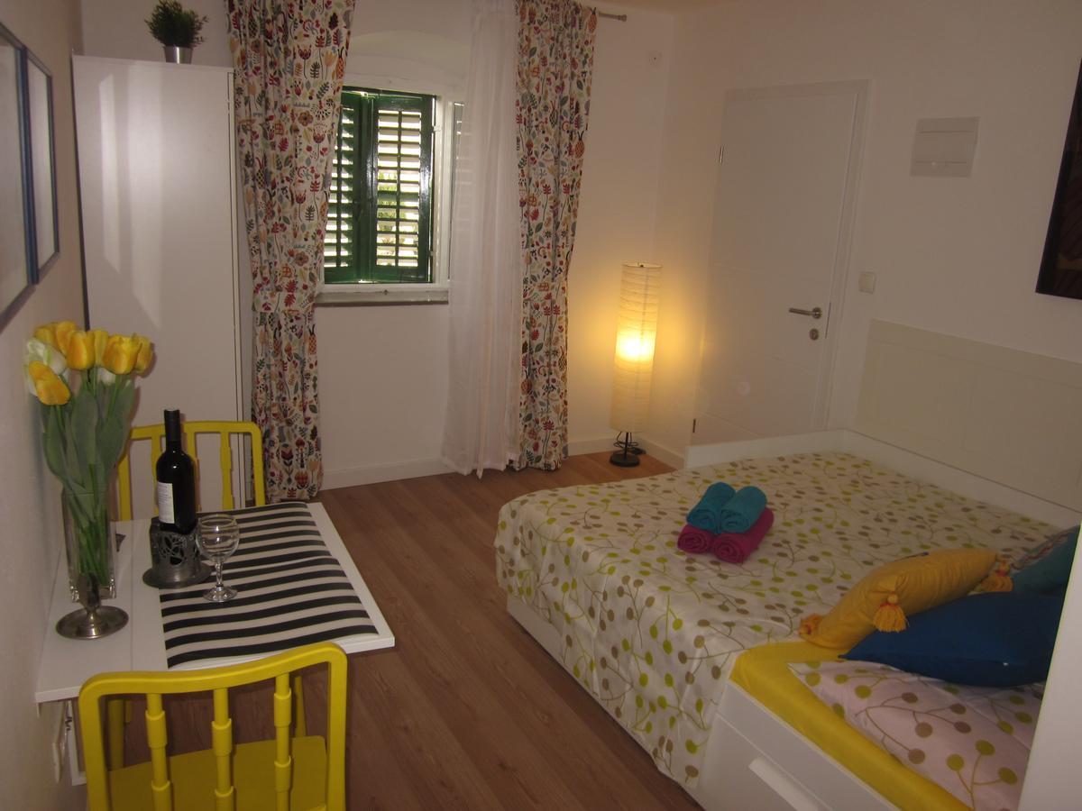 Apartment On The Square มาคาร์สกา ภายนอก รูปภาพ
