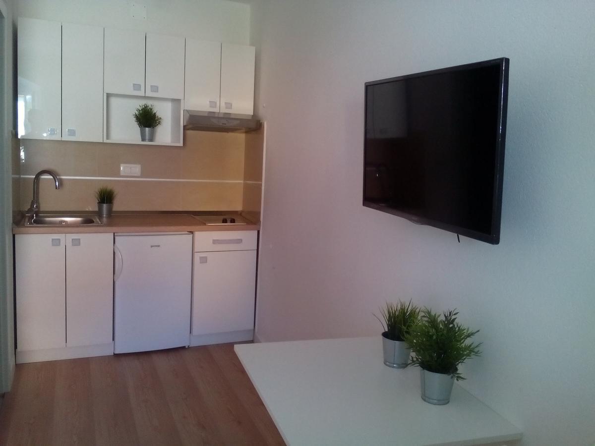 Apartment On The Square มาคาร์สกา ภายนอก รูปภาพ