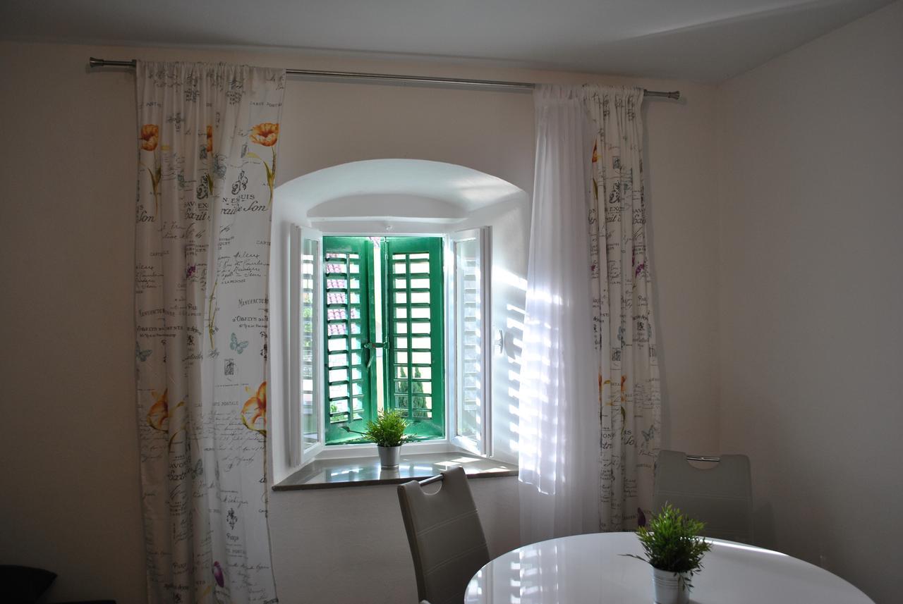 Apartment On The Square มาคาร์สกา ภายนอก รูปภาพ