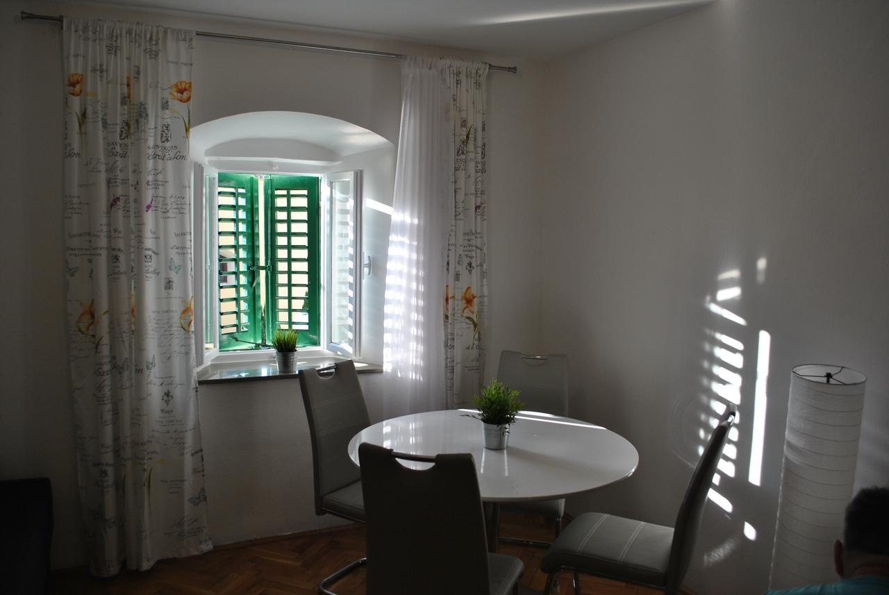 Apartment On The Square มาคาร์สกา ภายนอก รูปภาพ