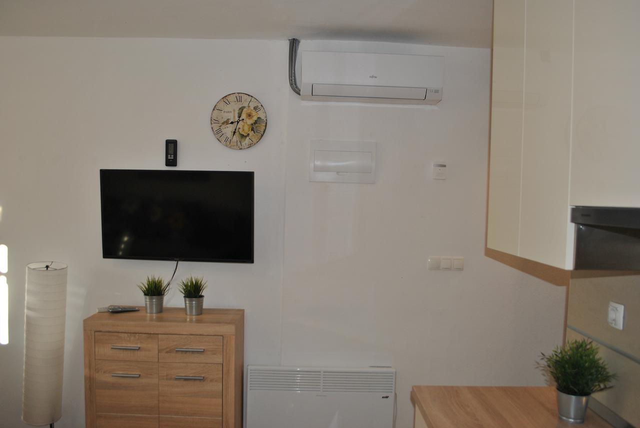 Apartment On The Square มาคาร์สกา ภายนอก รูปภาพ